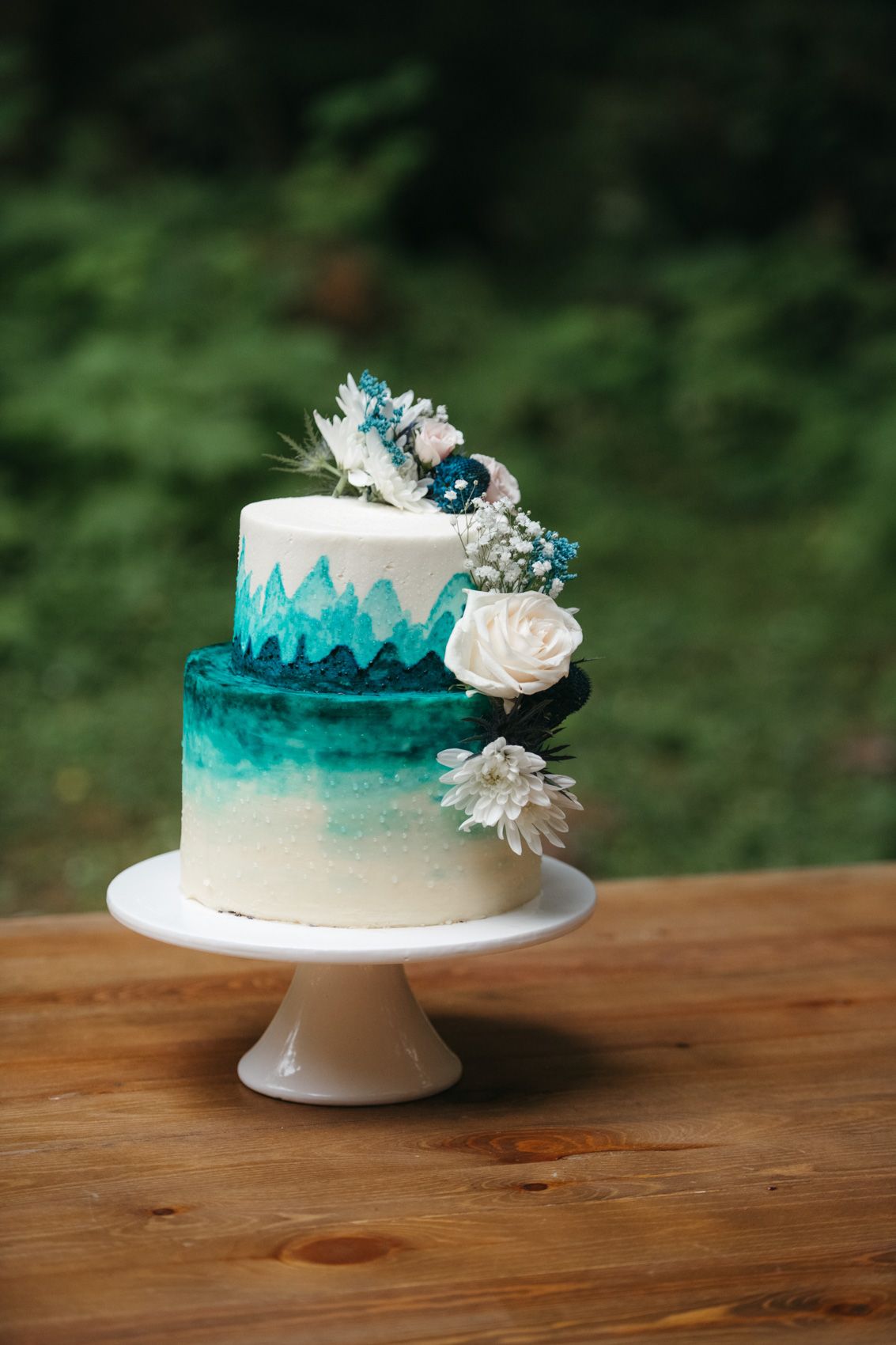 Oregon coast wedding cake