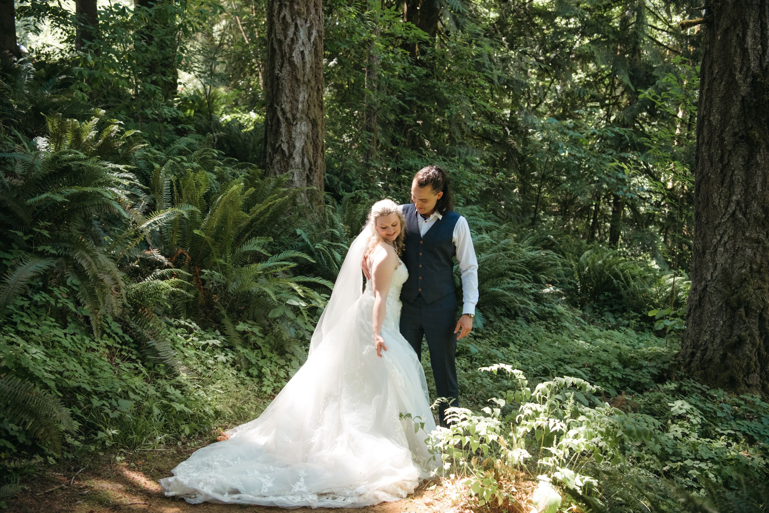 Oregon forest wedding