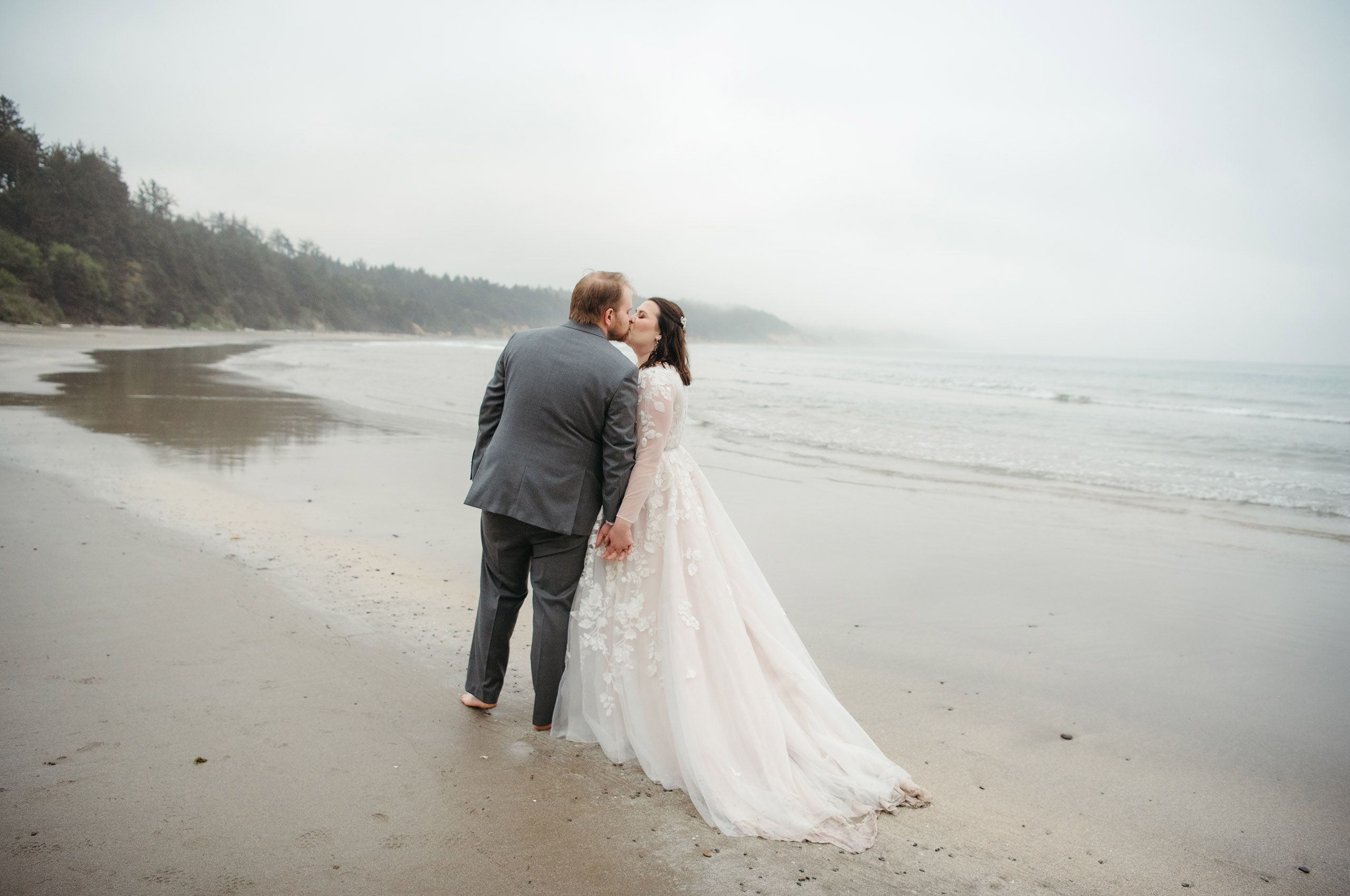 Oregon beach wedding photos