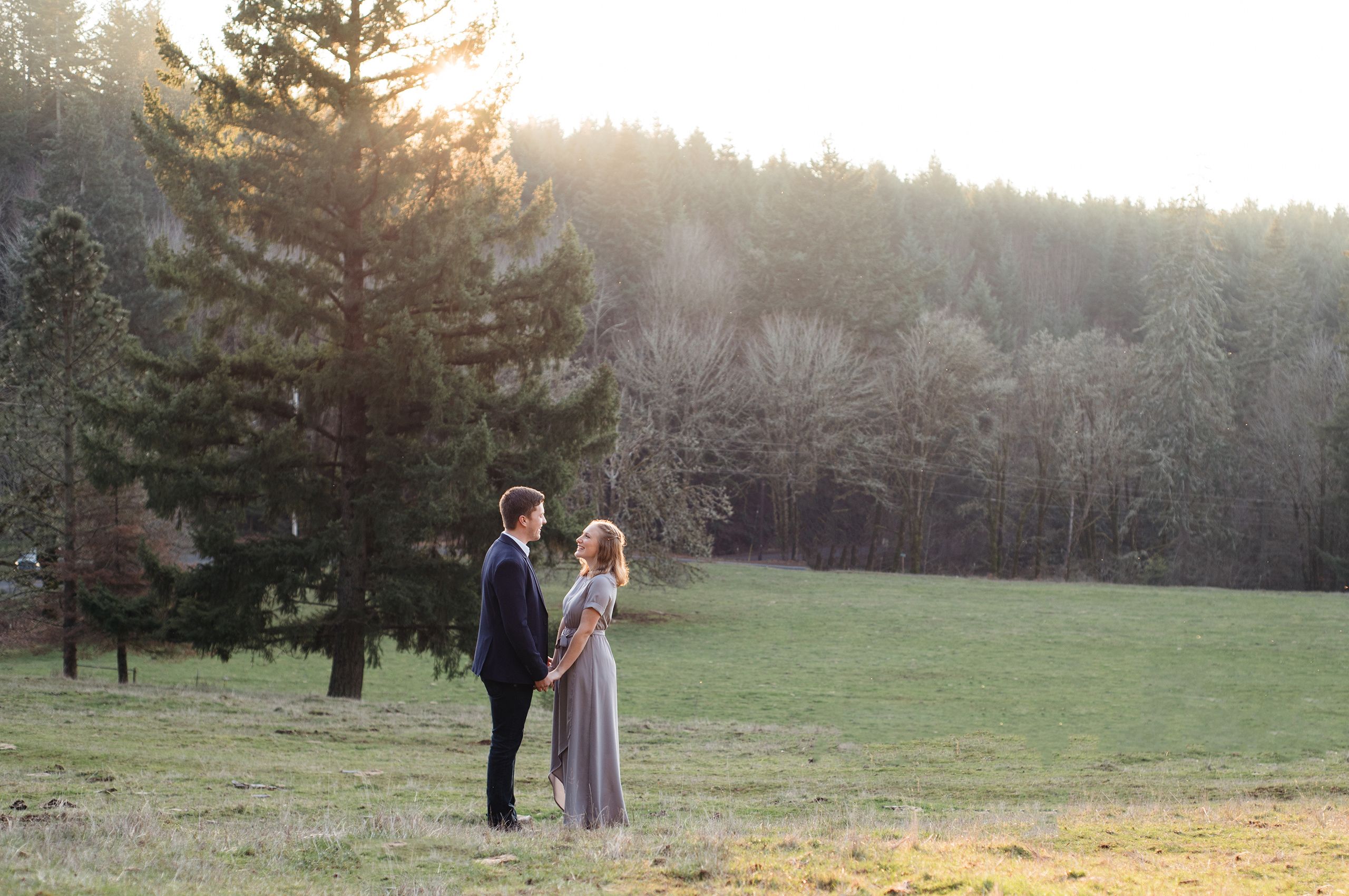 Winter engagement photos in Oregon