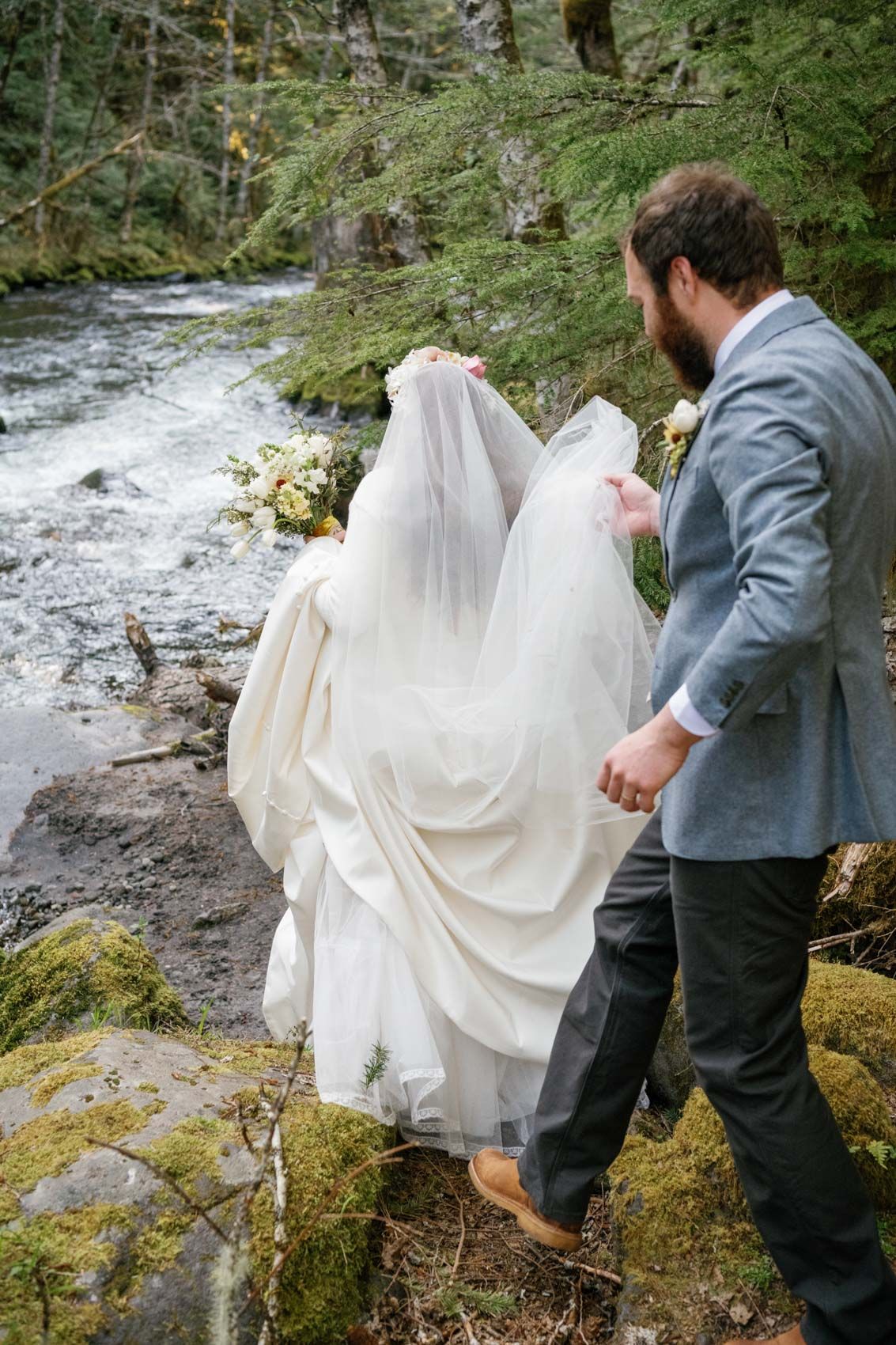 Mt-hood-forest-Elopement-378227.jpg