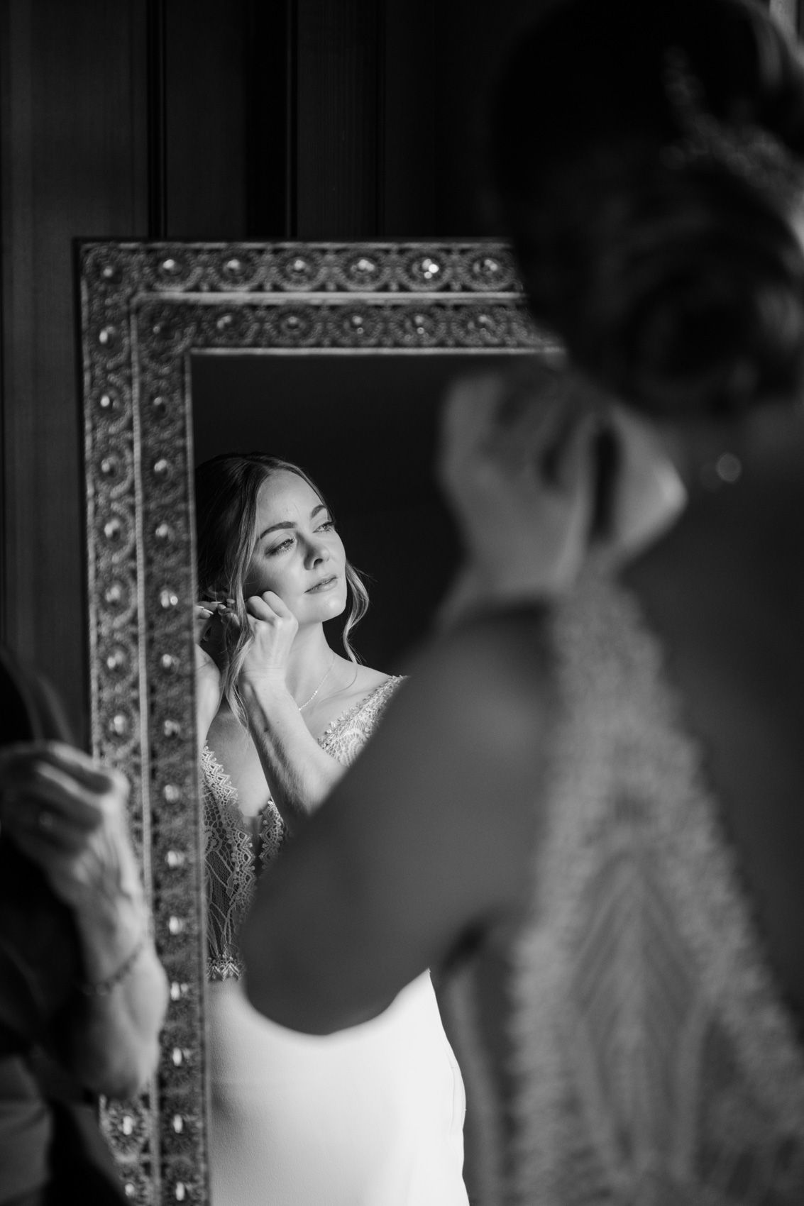 Bride gets ready at Coleman Guest Ranch in Molalla, Oregon. Coleman Ranch wedding