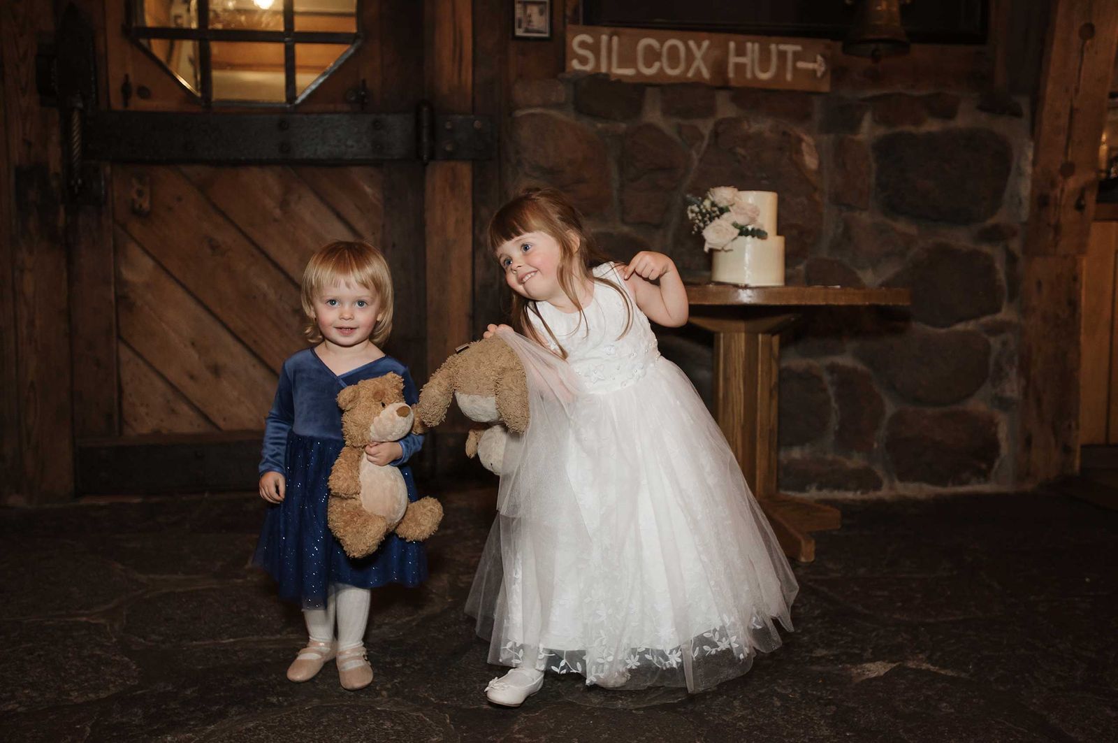 Silcox-Hut-Wedding-reception33.jpg