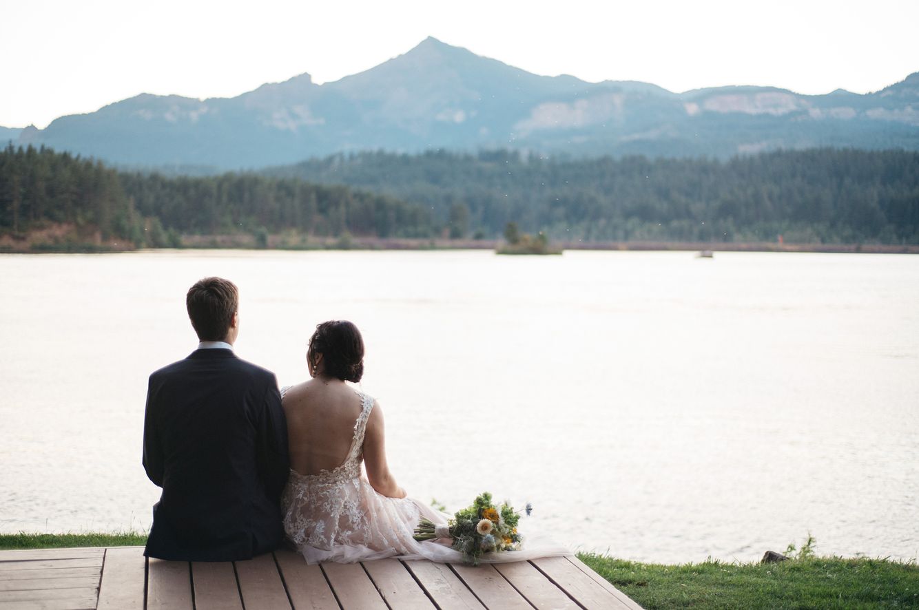 Cascade Locks wedding