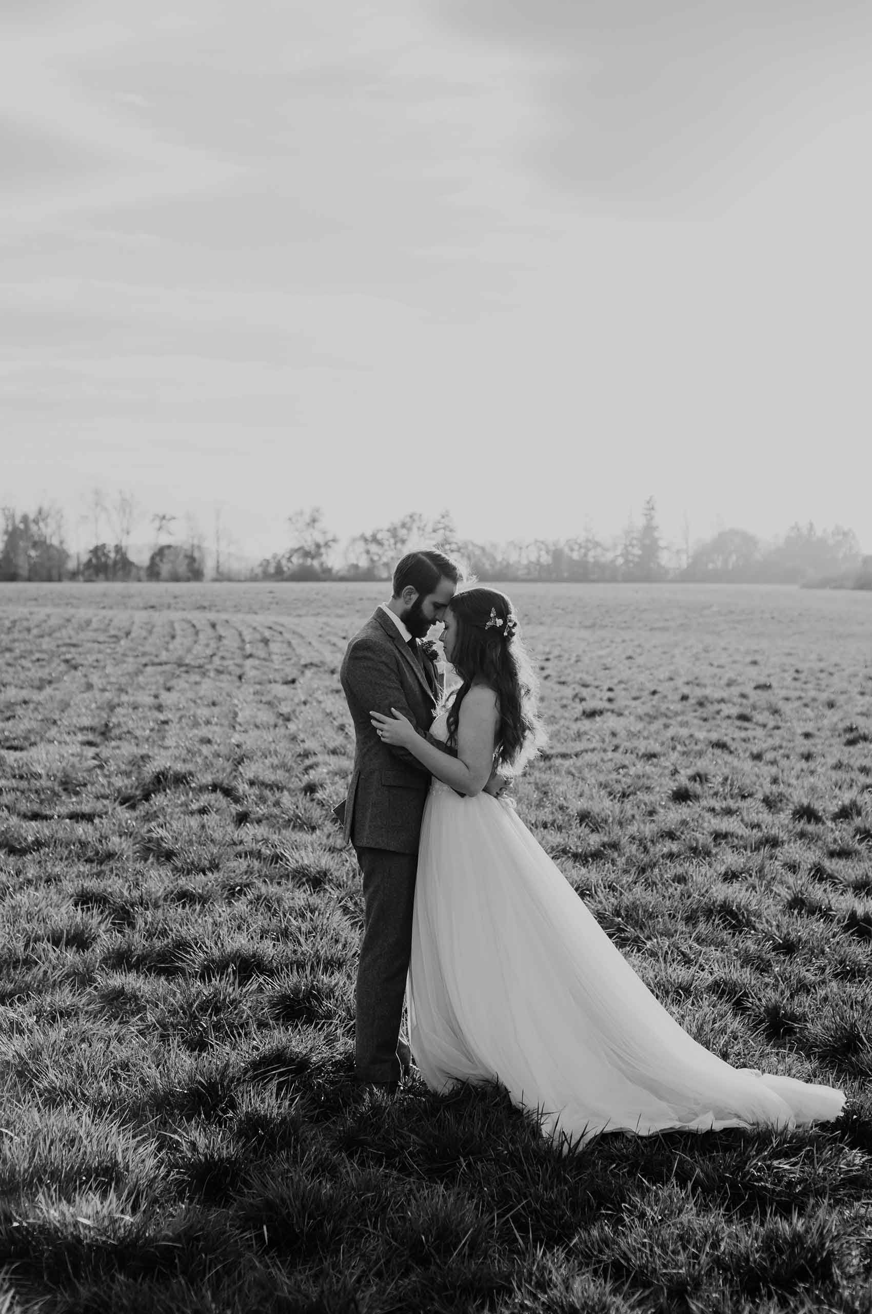 Oregon farm wedding