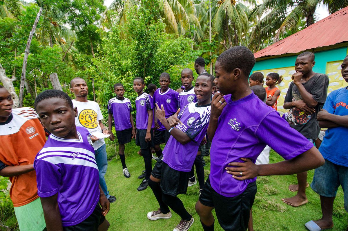 1ile_a_vache_soccer_haiti_2