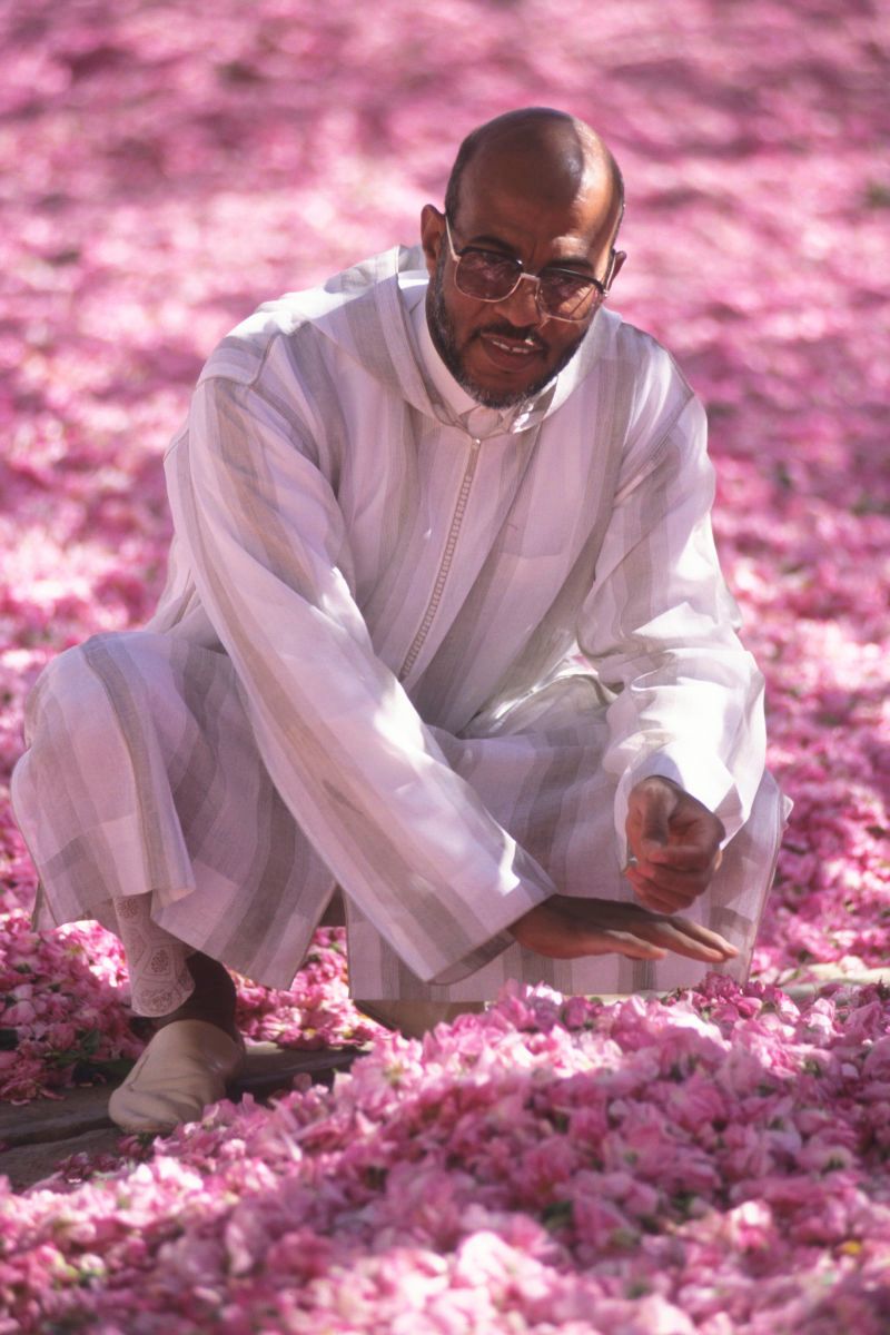 1simon_russell_photography_rose_man