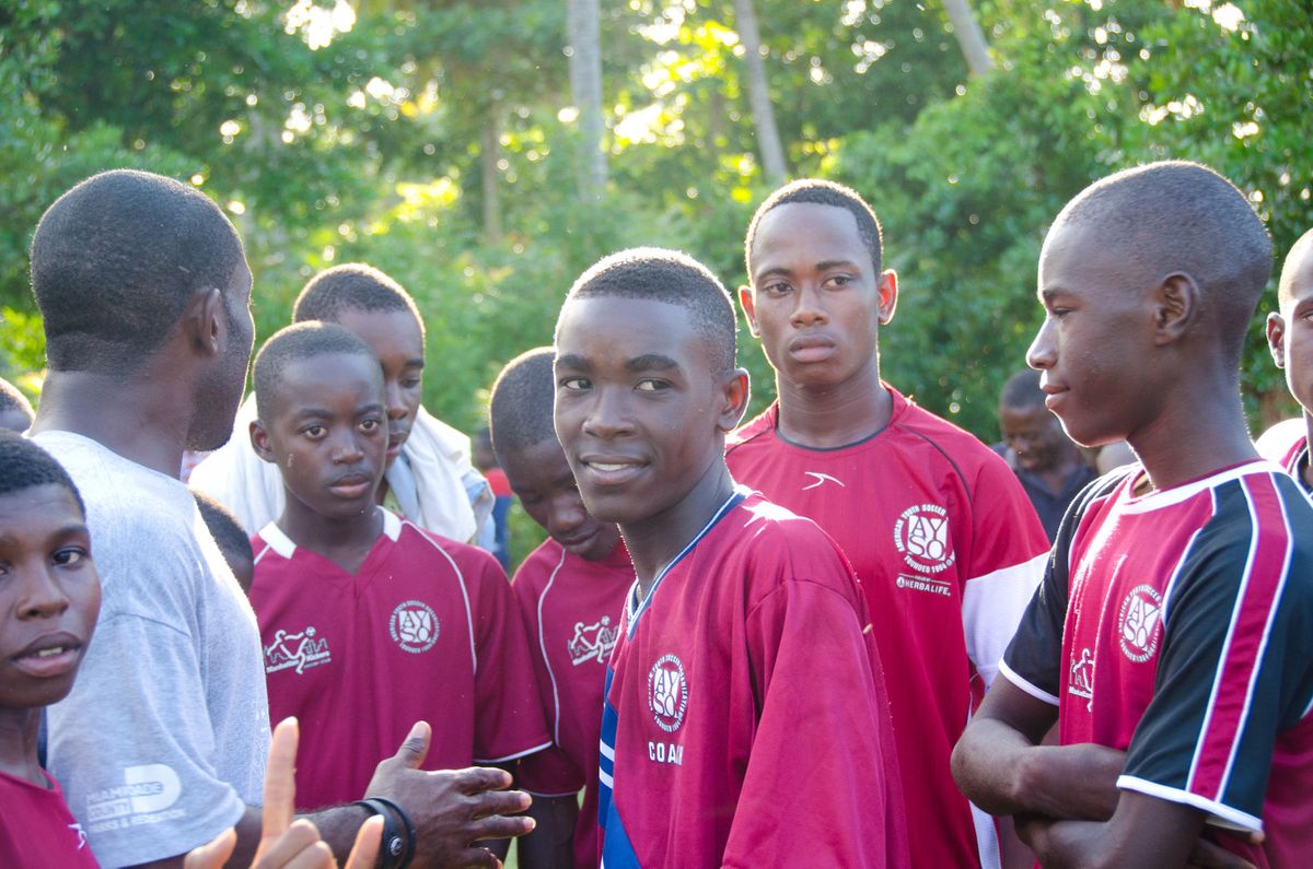 1ile_a_vache_soccer_haiti_10