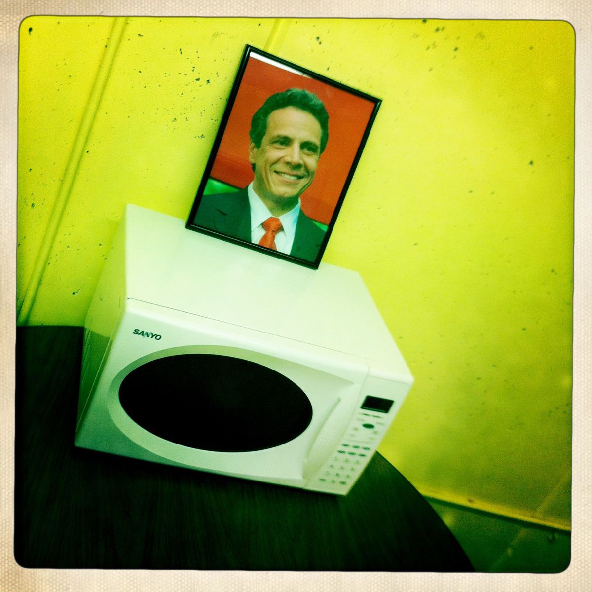 1govorner_cuomo___microwave