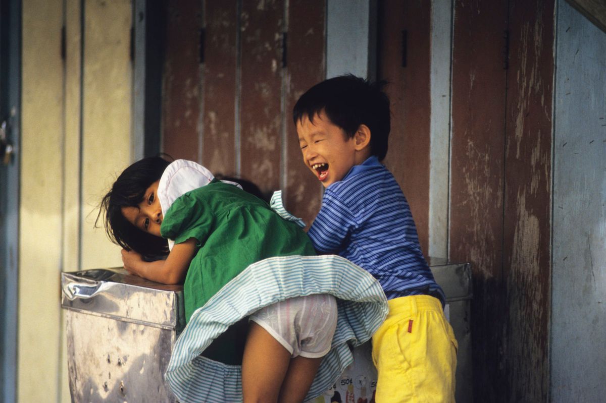 1simon_russell_photography_laughing_kids