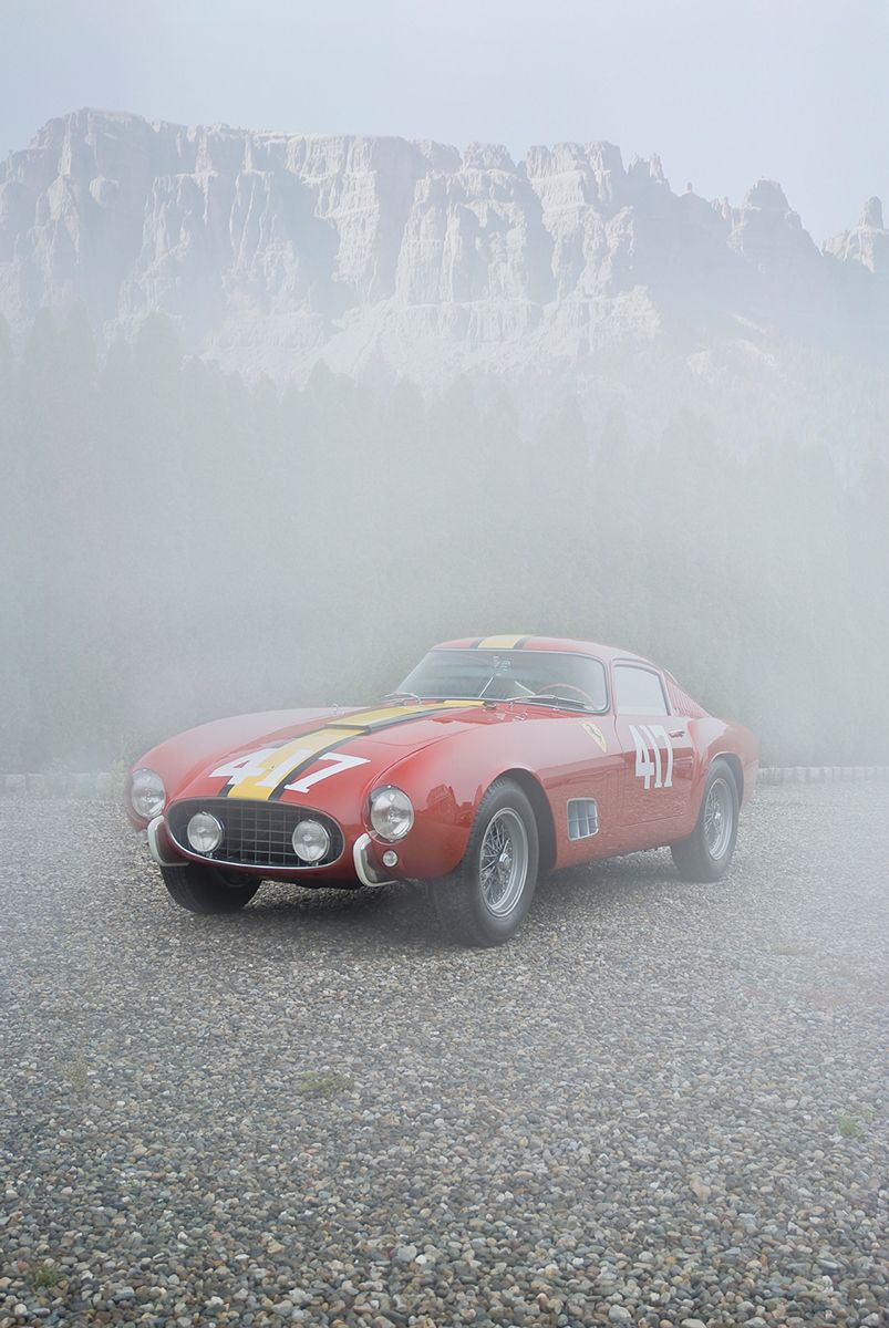 1ferrari_tdf_in_fog.jpg