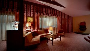 17- Honeymoon Suite (10).jpg