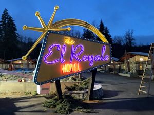 14- Exterior Motel- Location (2).jpg