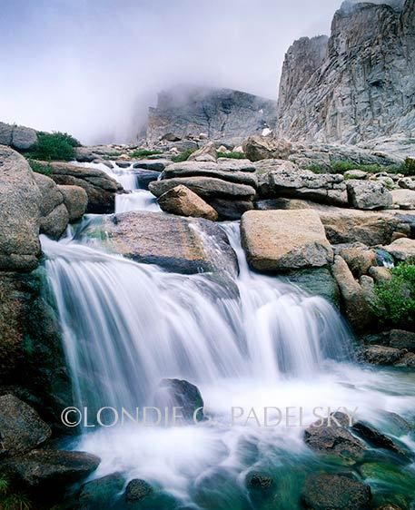 Cascade in the high Sierra Nevada, Sequoia National Park, California ©Londie Garcia Padelsky ES-4569_LondieGPadelsky