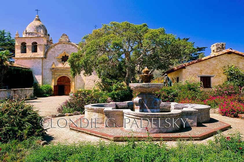 Plaza Garden, Historic California Mission ©Londie G. Padelsky CCM-0952_LondieGPadelsky