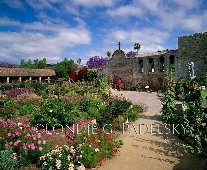 Mission San Juan Capistrano, California ©Londie G. Padelsky CCM-140_LondieGPadelsky