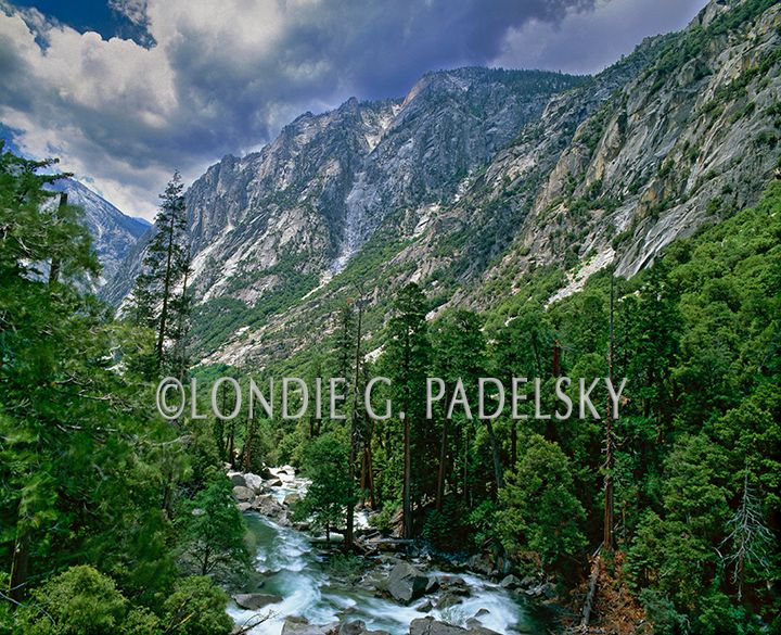 Sierra Nevada mountains and South Fork Kings River, Kings Canyon National Park, CA ES-5041_LondieGPadelsky.jpg