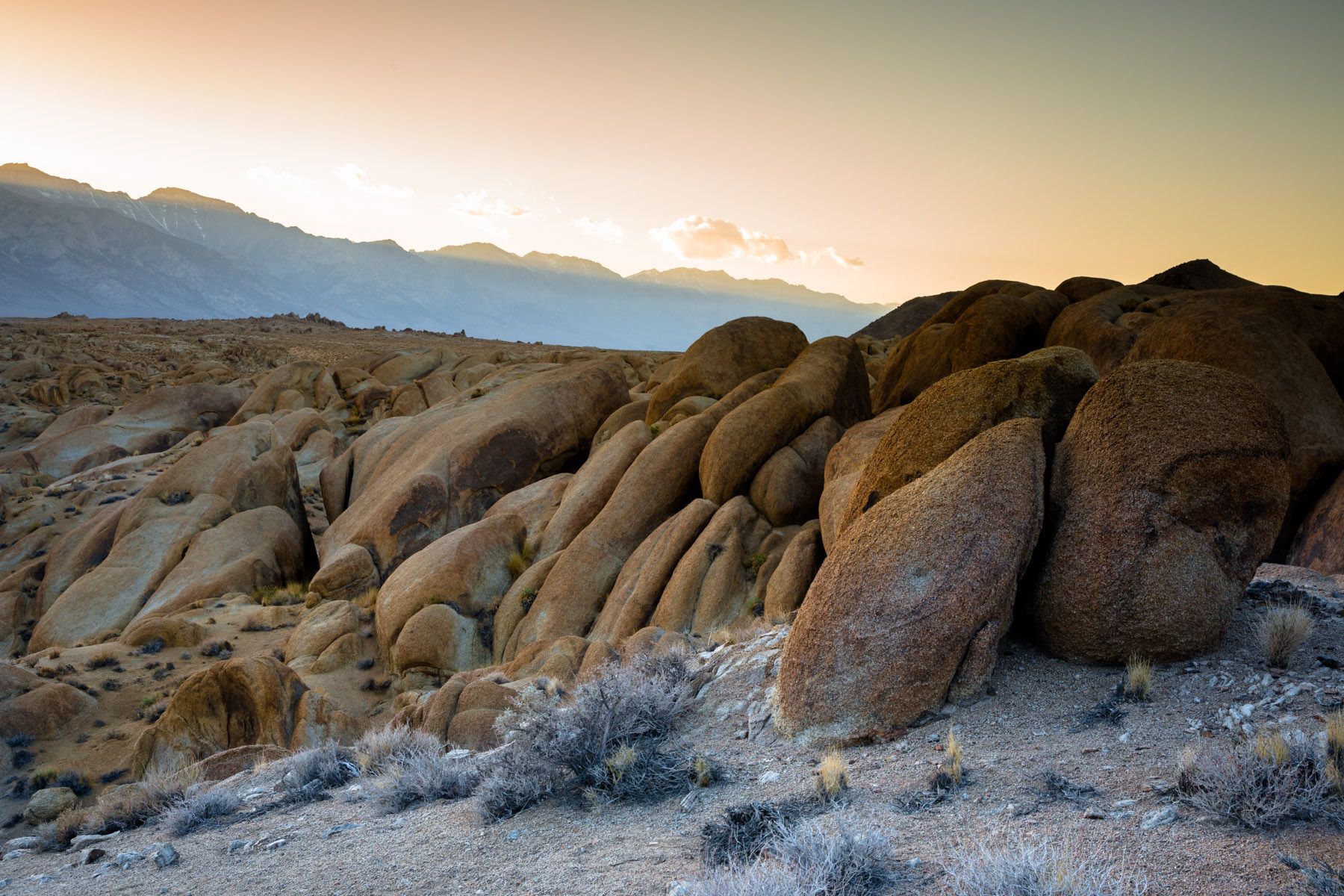 1alabama_hills__mobius_arch_27