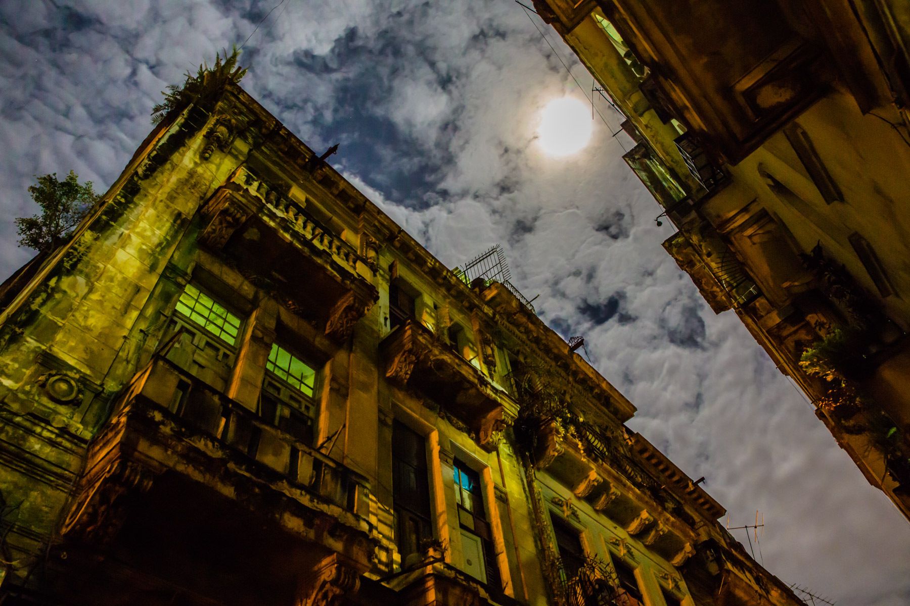 1havana__cuba__moonlight_9596