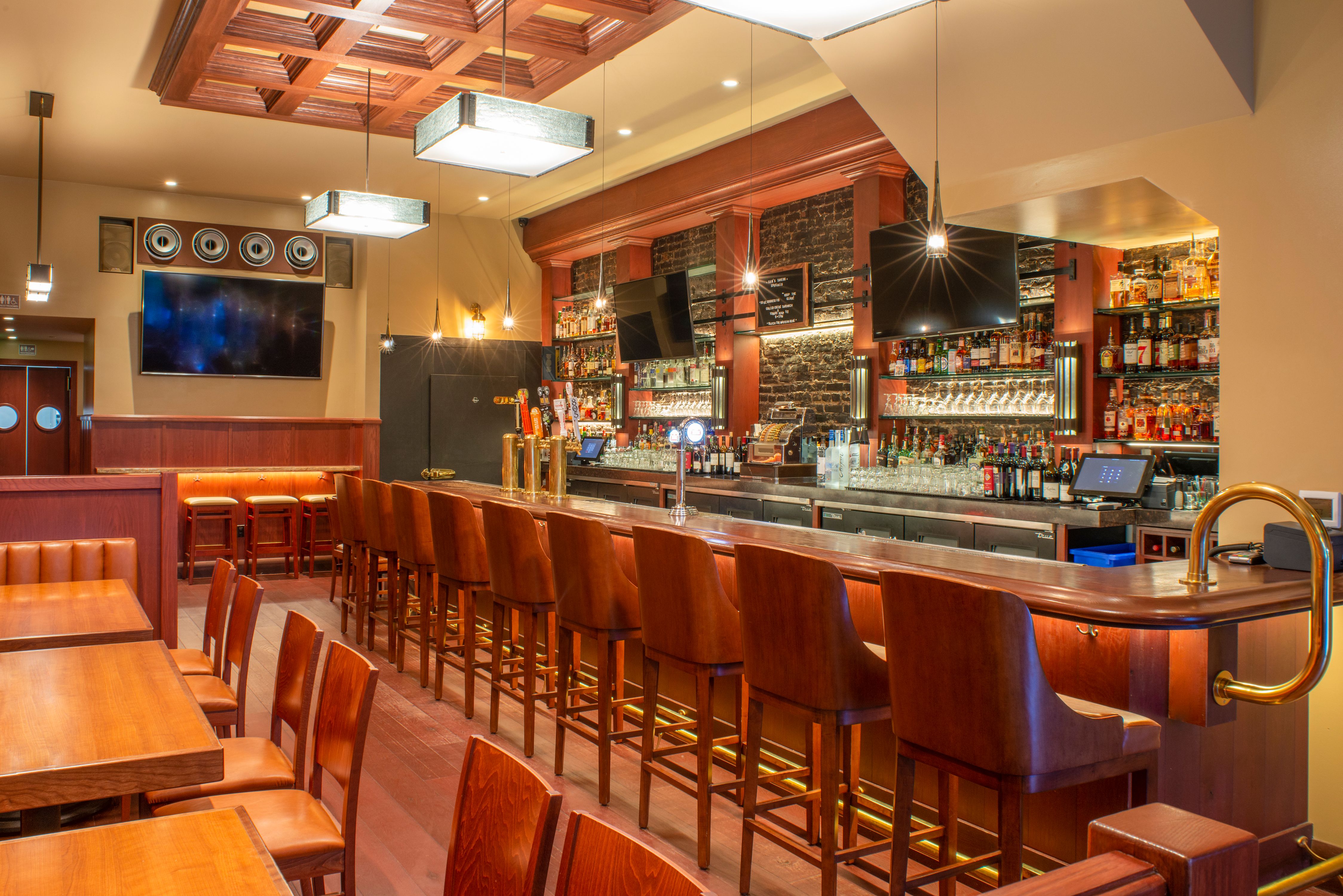 Sam's Tavern-00457816158.JPG