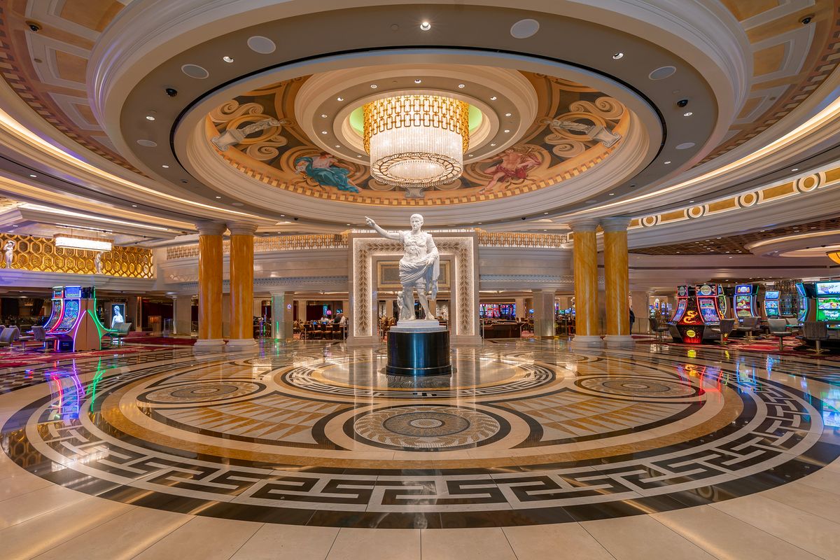VP_CEASARS_LOBBY_03.jpg