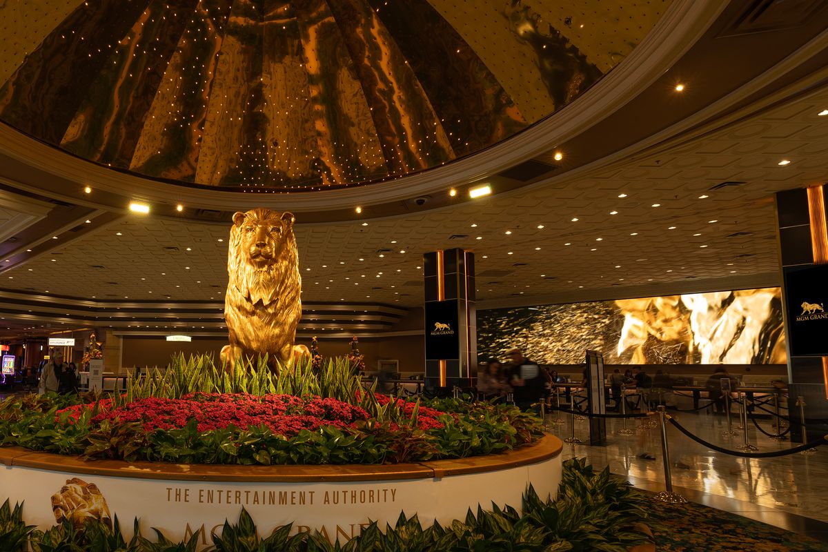 MGM_LOBBY_01.jpg