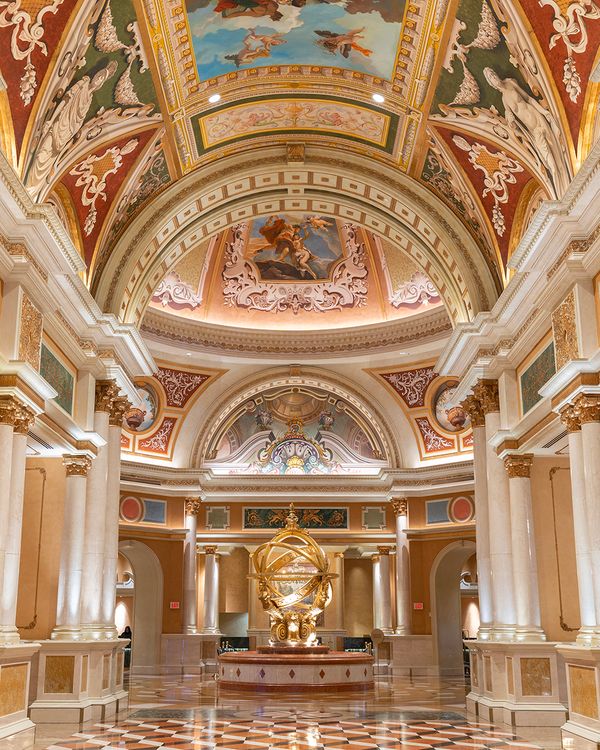 VP_VENETIAN_LOBBY_01.jpg