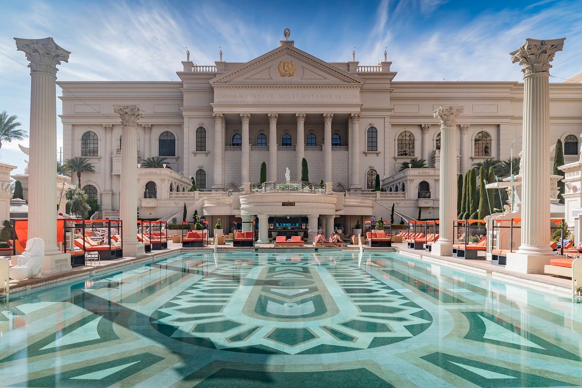VP_CEASARS_POOL_01.jpg