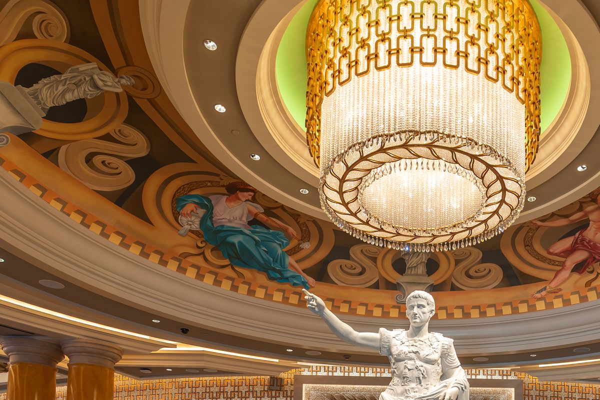 VP_CEASARS_LOBBY_02.jpg