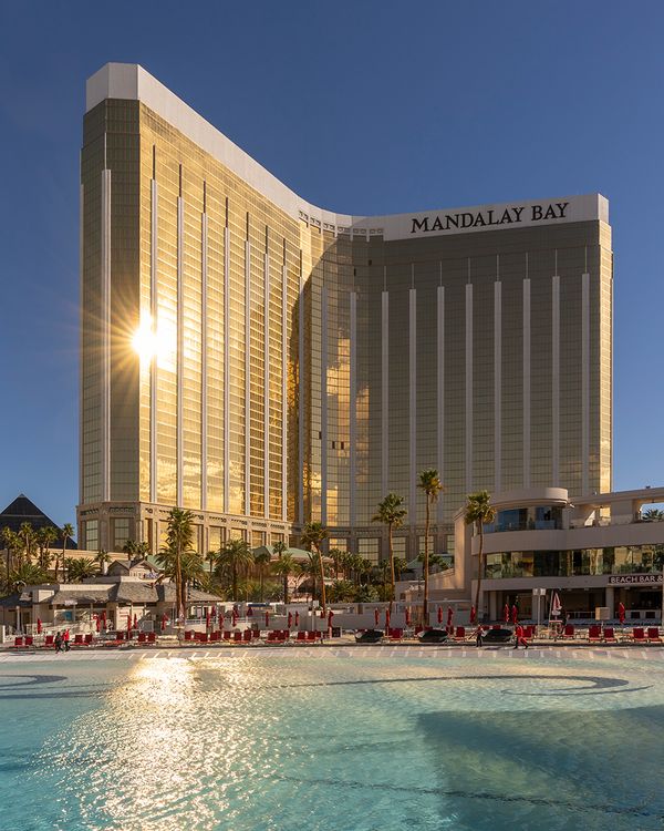 VP_MANDALAY_POOL_02.jpg