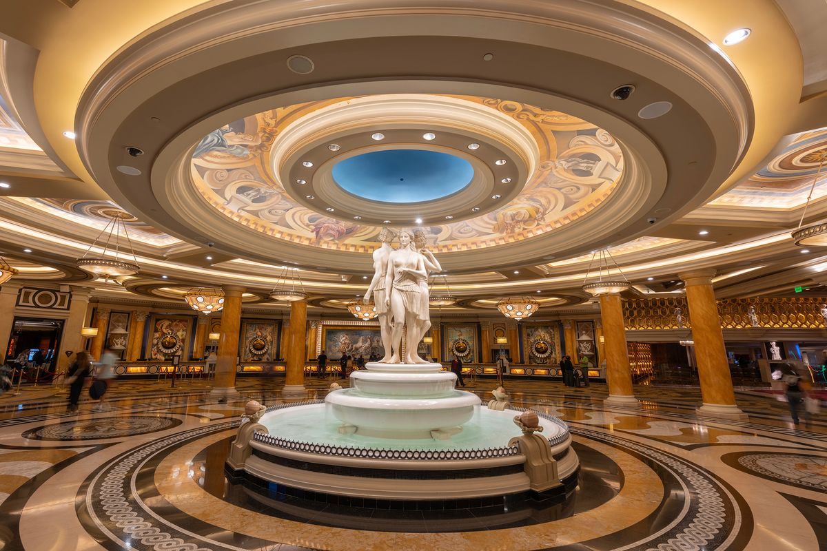 VP_CEASARS_LOBBY_05.jpg