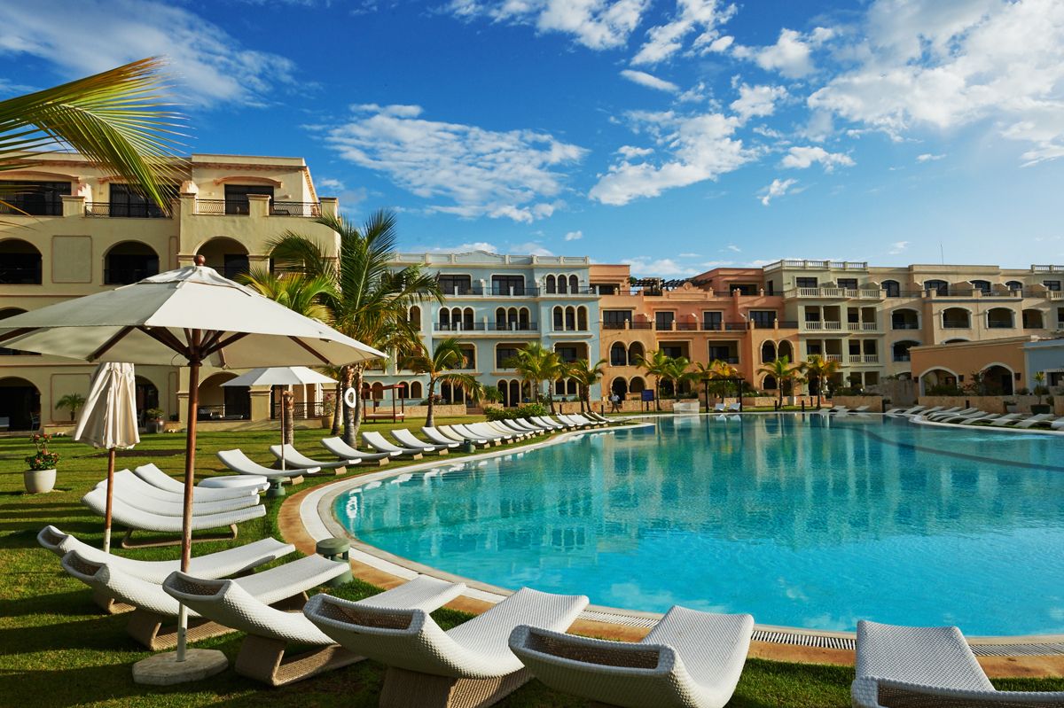 AlSol Cap Cana, Luxury Village, Dominion Republic, Pool early morning, resort photography