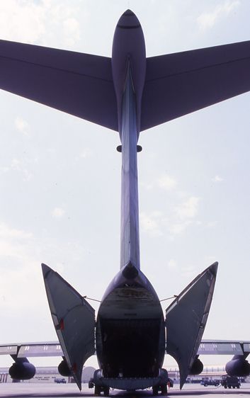 USAF C-5 Galaxy preparing to be loaded, Travis AFB, CA
