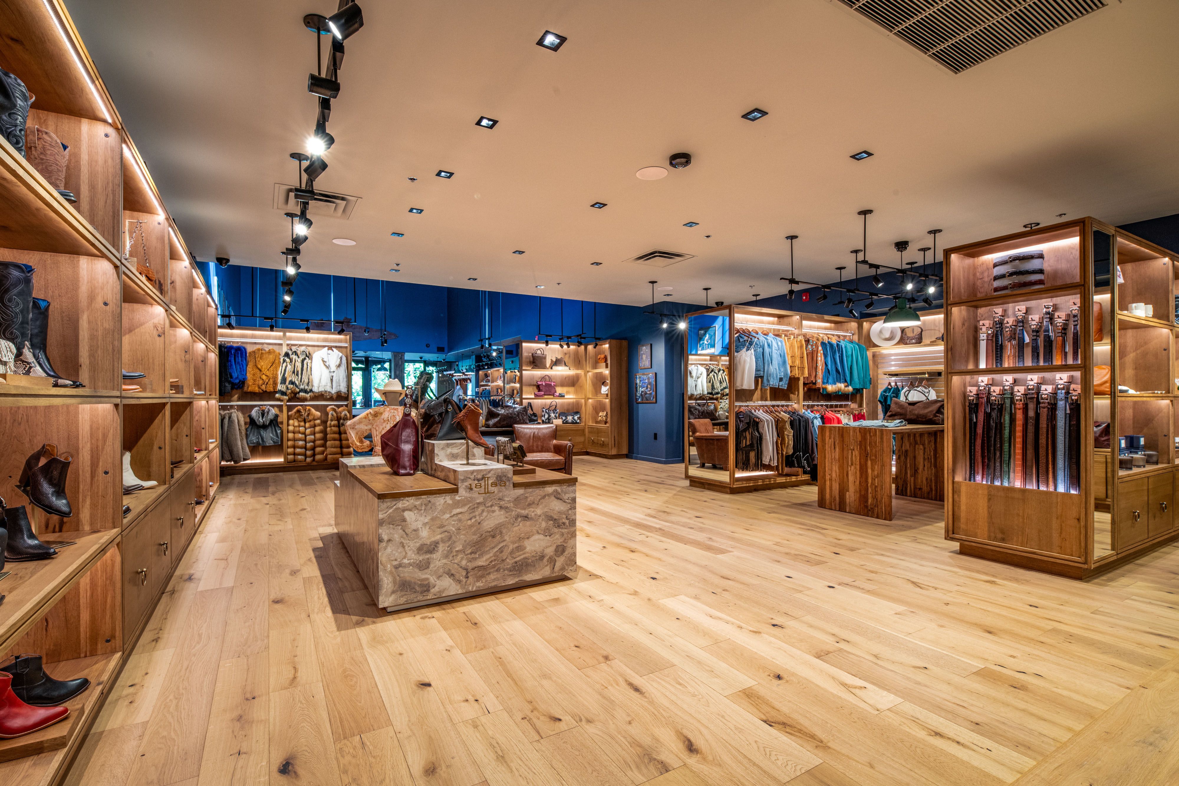 Lucchese_interiors_146.jpg