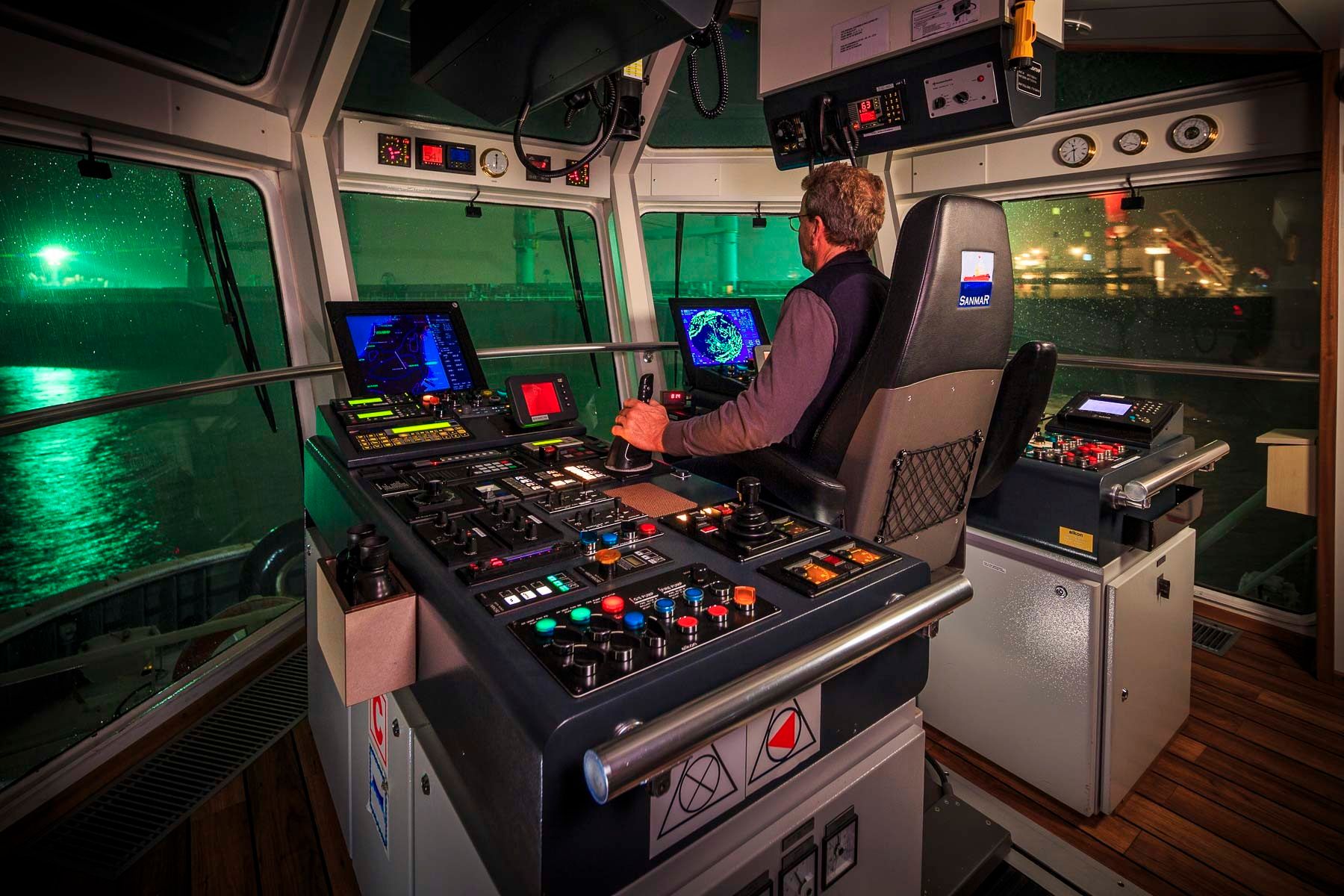 Industrial photo - Ocean vessel cockpit