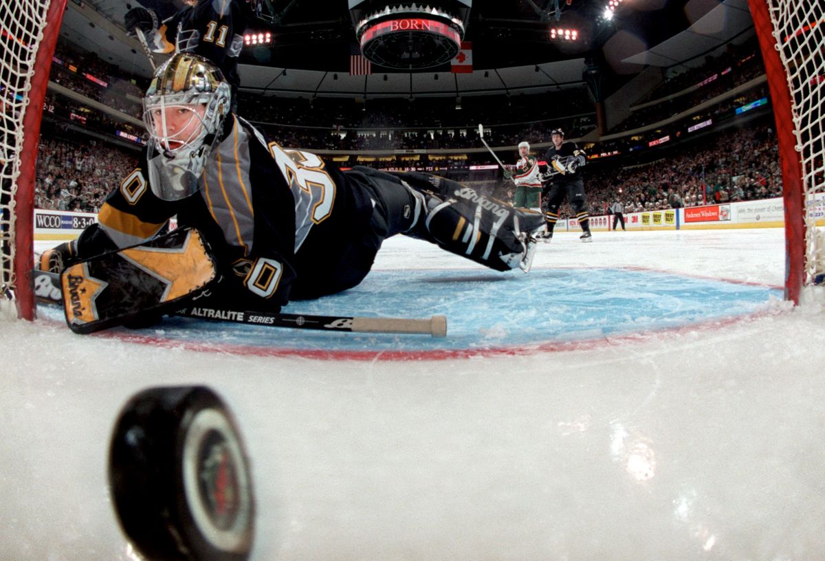 PENGUINS_WILD_WEB.jpg