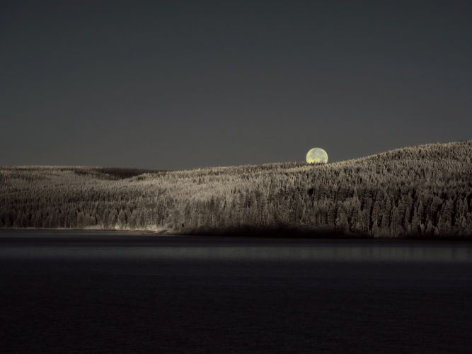 1sun_rose_blue_moon_set