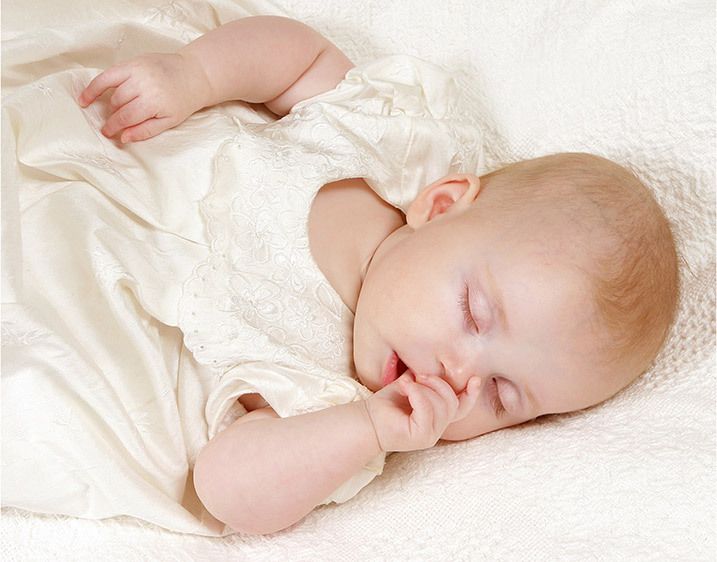 1Sleeping_baby_lace.jpg