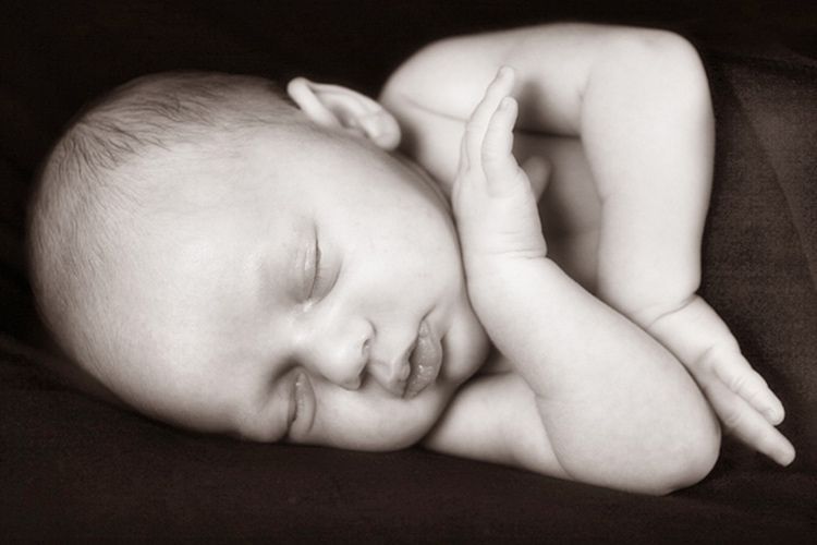 1sleeping_newborn.jpg