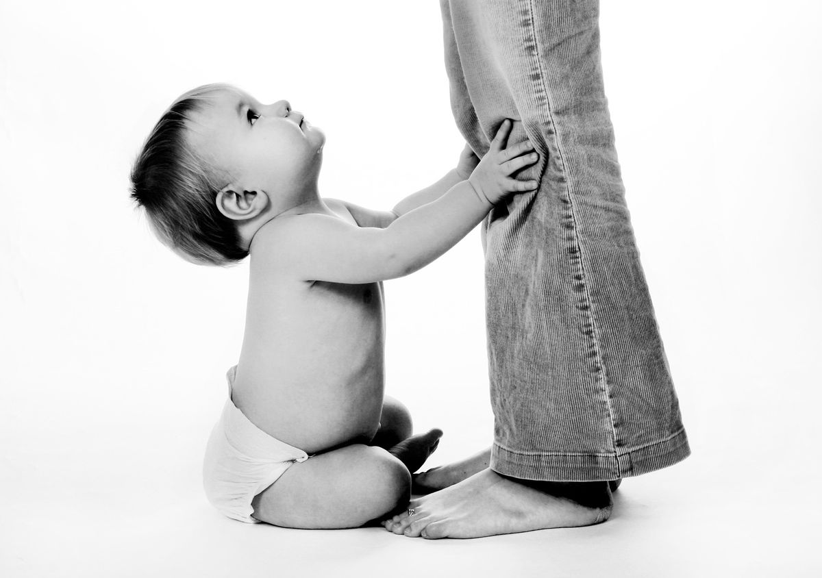 © Hazel Thompson 
Baby Portrait 1r22_babyportrait