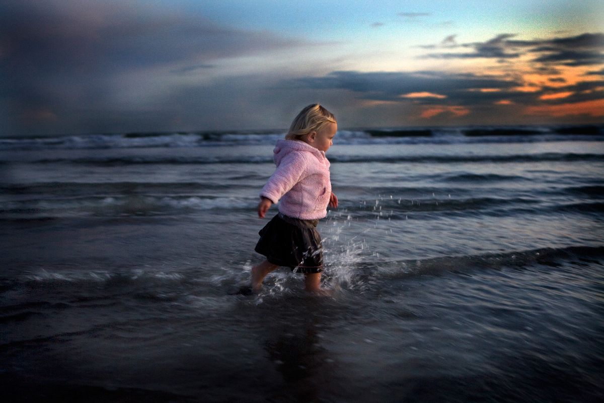 1r21_toddler_witteringsbeach