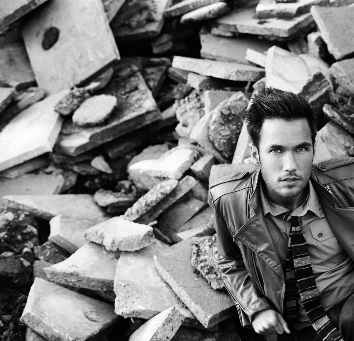 © Hazel Thompson
Singer/Song Writer Jonas Myrin 1r17_jonasmyrin