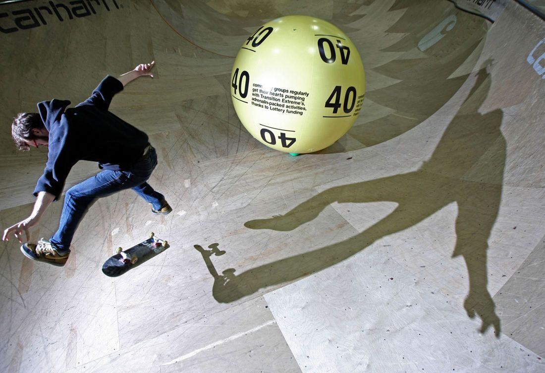 COPYRIGHT SIMON PRICE07977 073674