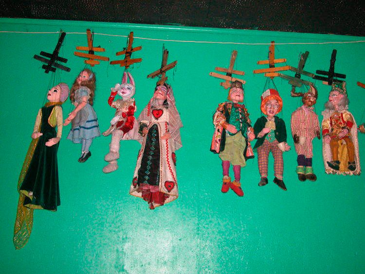 1marionnettes_48a_big