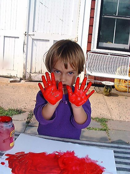 1Tulah_red_hands0029
