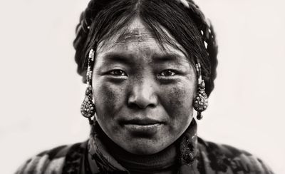 1tibet_woman1_v02.jpg