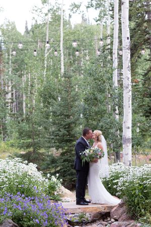 Hoopes Events | Evelyn and Kevin | Park City Utah | Bride and Groom Kissing on Bridge Evelyn_Kevin_Park_City_Utah_Bride_Groom_Kissing_Bridge.jpg