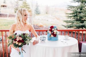 Hoopes Events | Modern Vintage Wedding | Zermatt Resort | Midway Utah | Styled | Pale Blue Wedding Cake Modern_Vintage_Wedding_Styled_Zermatt_Resort_Midway_Utah_Pale_Blue_Wedding_Cake.jpg