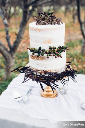 Greenery-decked Cake Details
