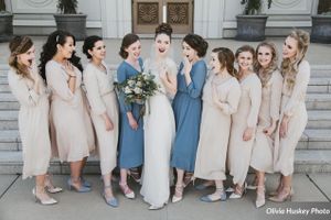 Lexie_Neil_Utah_State_Capitol_Salt_Lake_City_Utah_Bride_Bridesmaids_Having_Fun_Outside_Bountiful_Temple.jpg